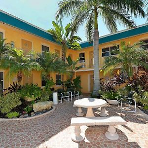 Siesta Key Beach Resort And Suites